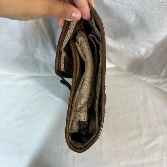 Moore & Giles Austin hanging drop kit toiletry bag in Brompton brown - Picture 6 of 7